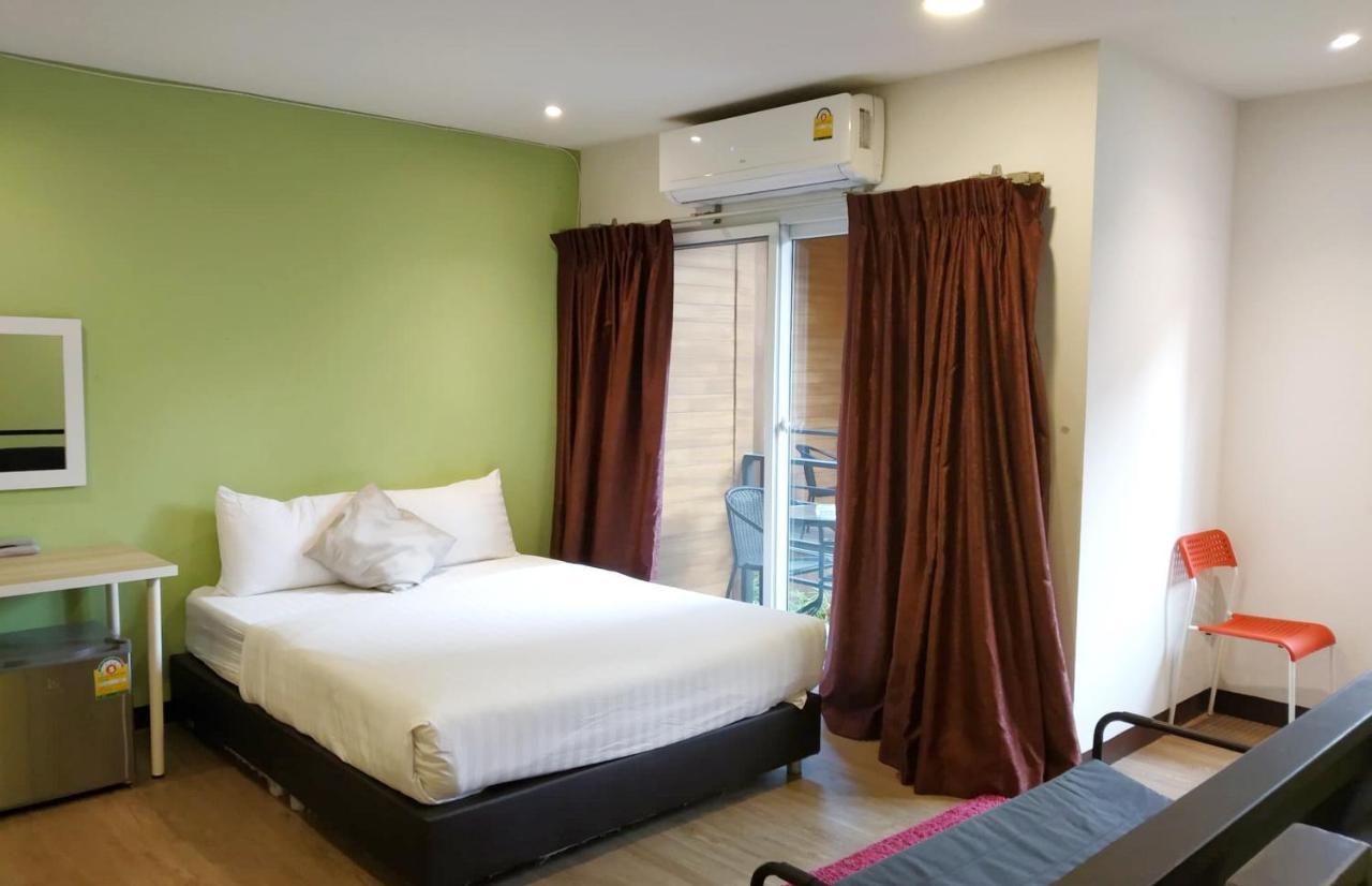 The M Pool Villas Bangkok - Bts Ekkamai Bagian luar foto