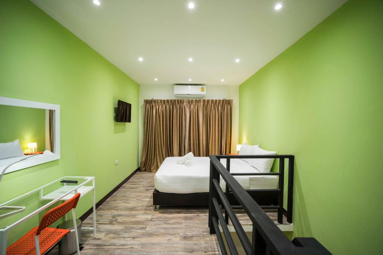The M Pool Villas Bangkok - Bts Ekkamai Bagian luar foto